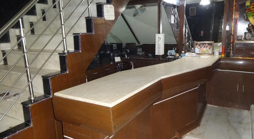 Hotel Yatri International New Delhi Bagian luar foto